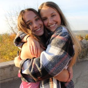 Meet your Posher, Gwenyth